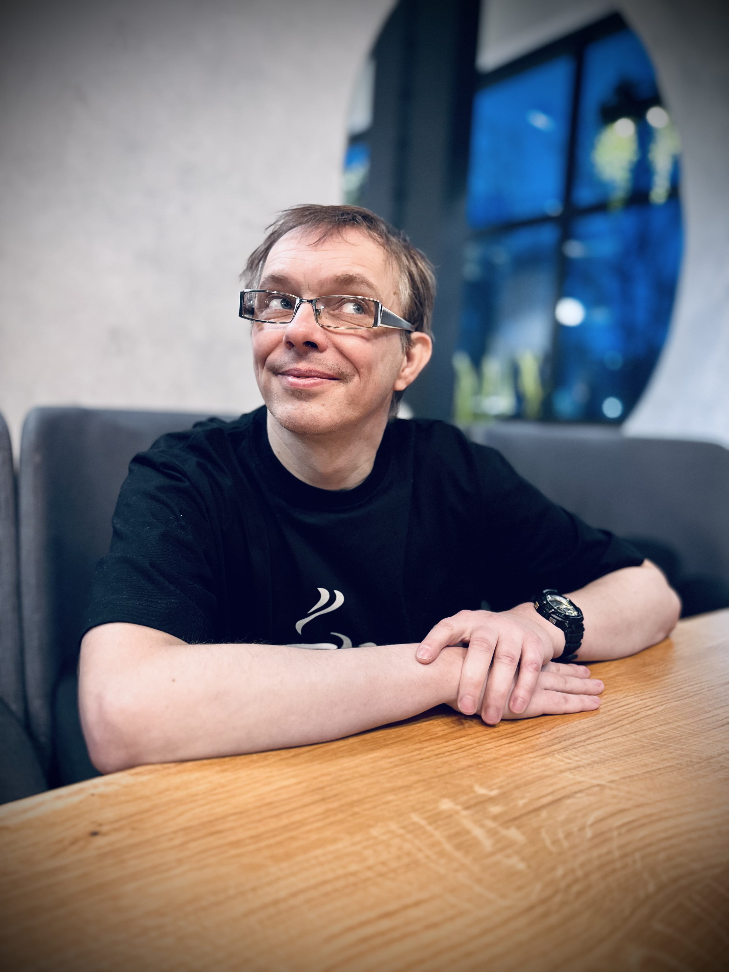 Marcin z zespołu KawiARKI